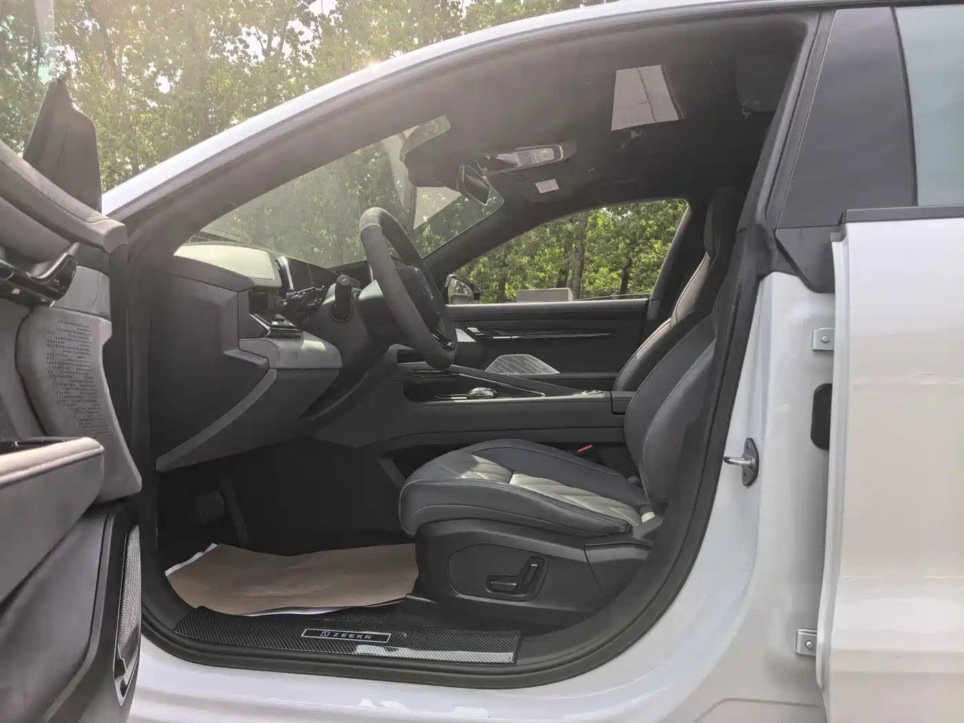 ZEEKR EXTREME KRYPTON 001