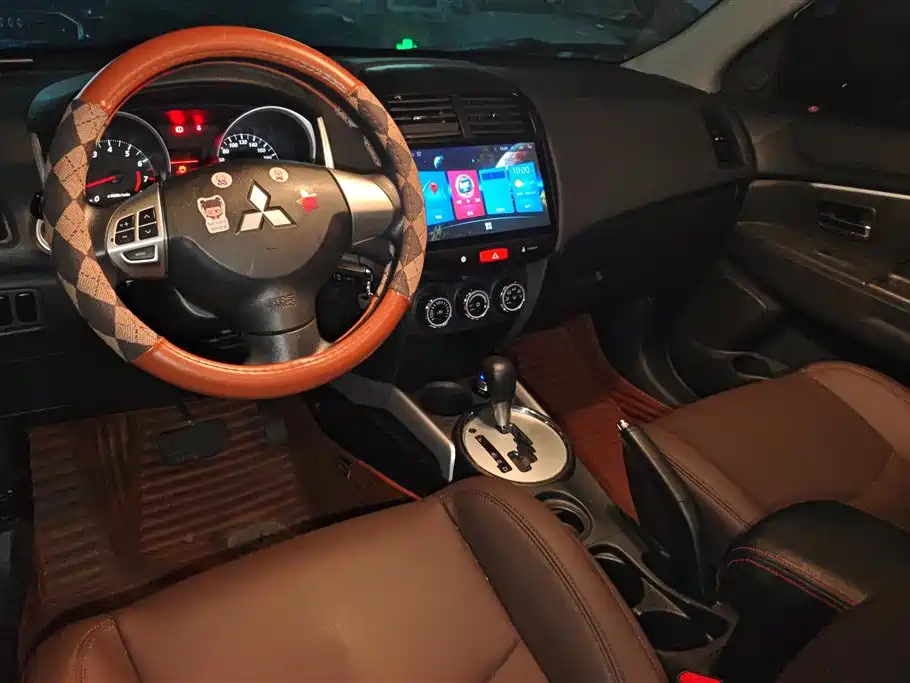 Mitsubishi ASX 2013 2.0L CVT 2WD Elite фото 12