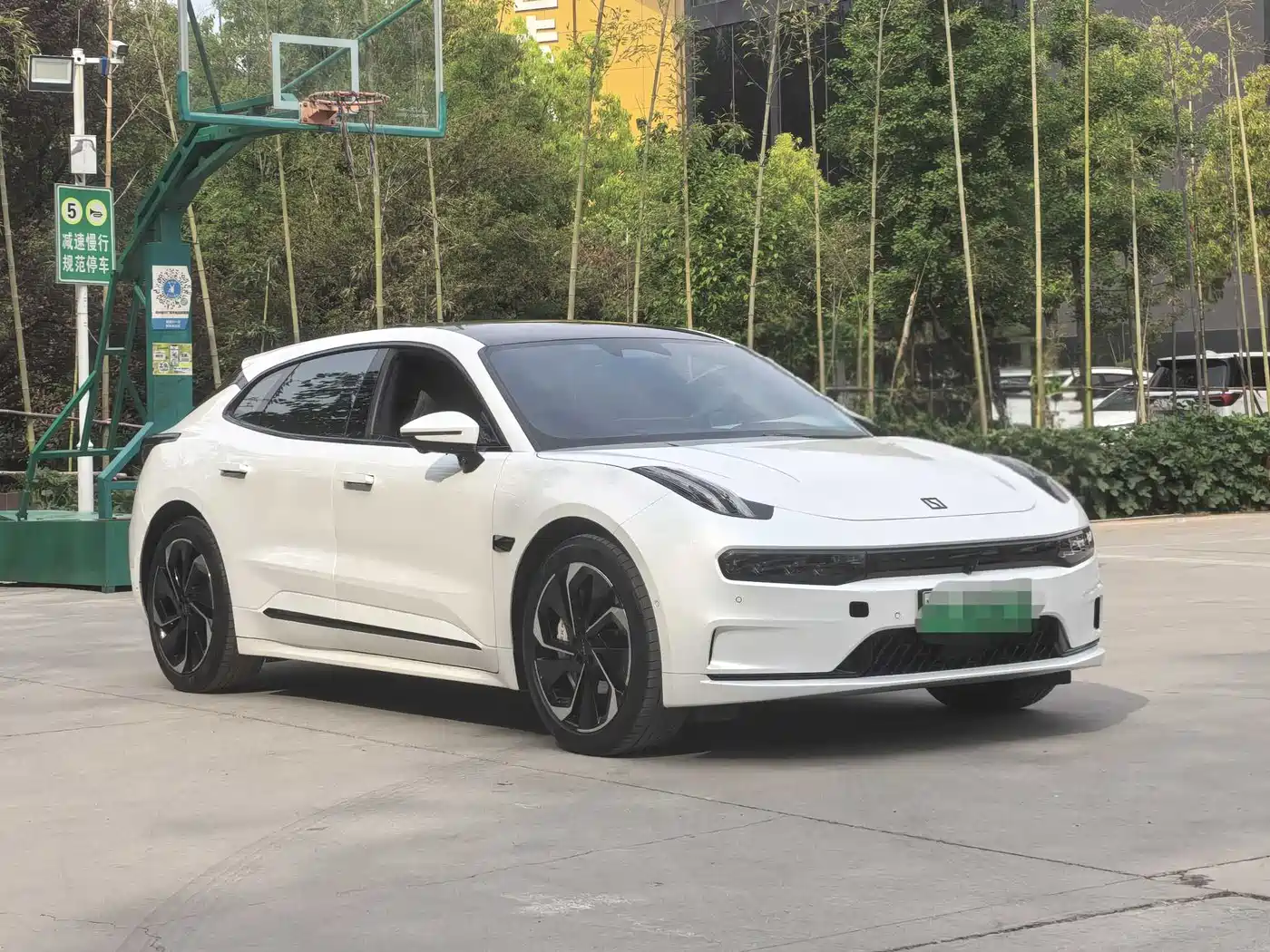 ZEEKR EXTREME KRYPTON 001