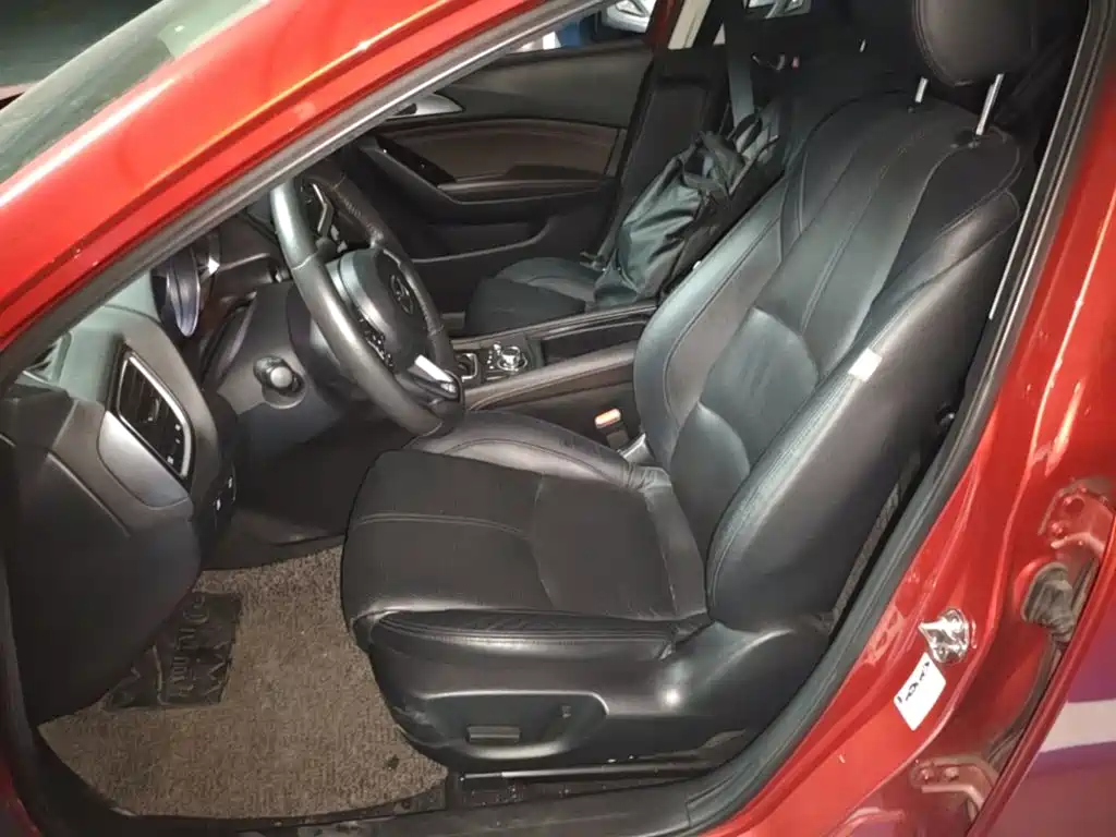 صورة 15 - Mazda Mazda 3