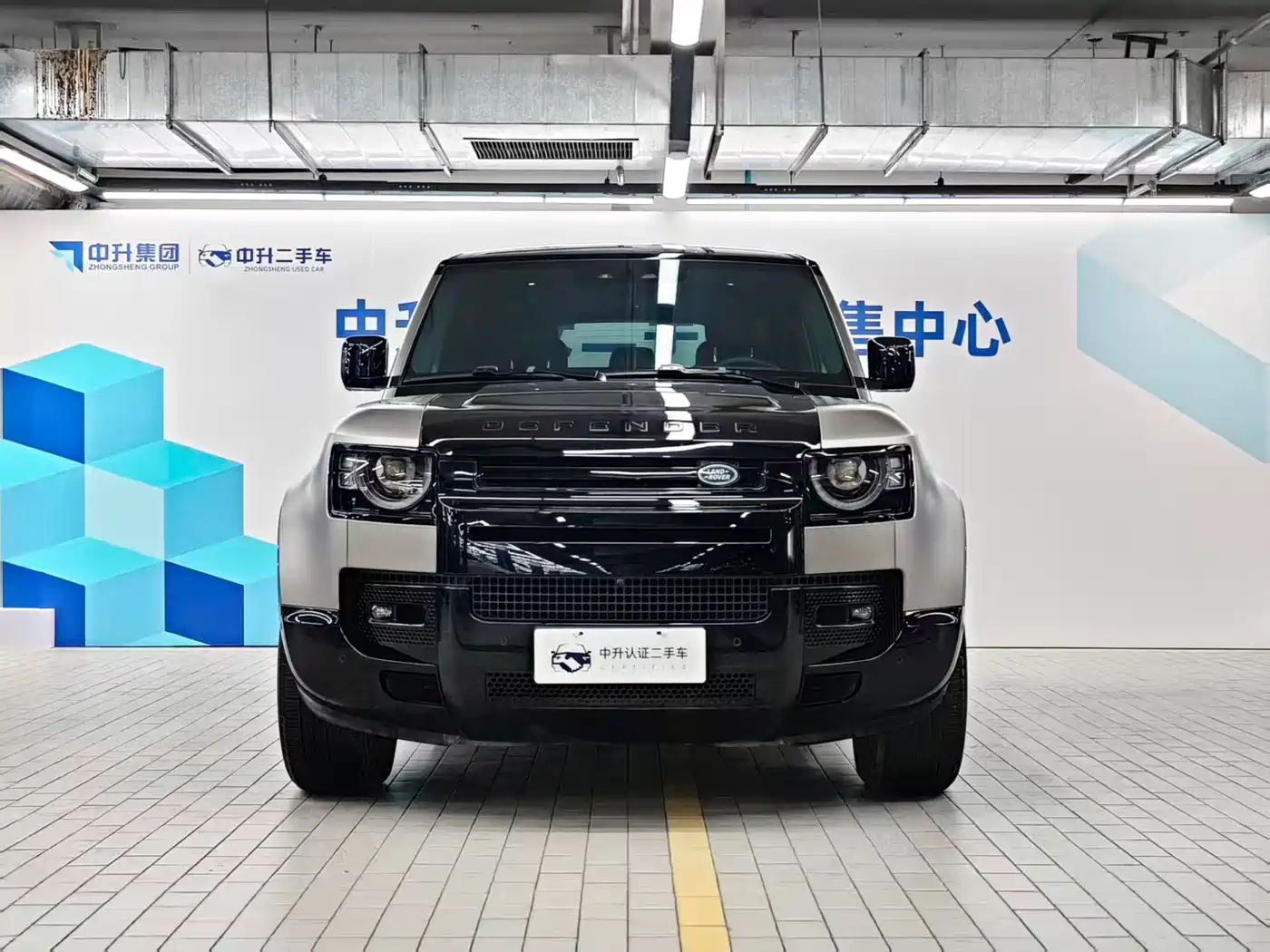 Land Rover Defender 2024 110 3.0T P400 X фото 2