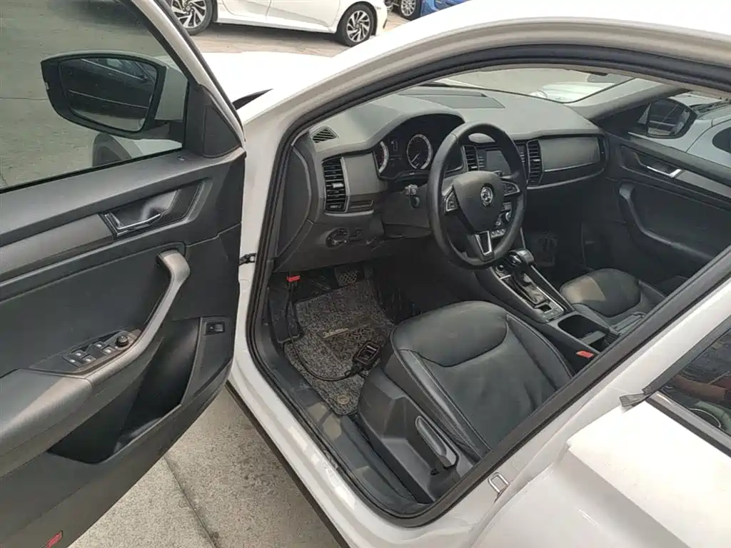 Škoda Kodiaq 2017 TSI330 5-seater 2WD Luxury Edition фото 15