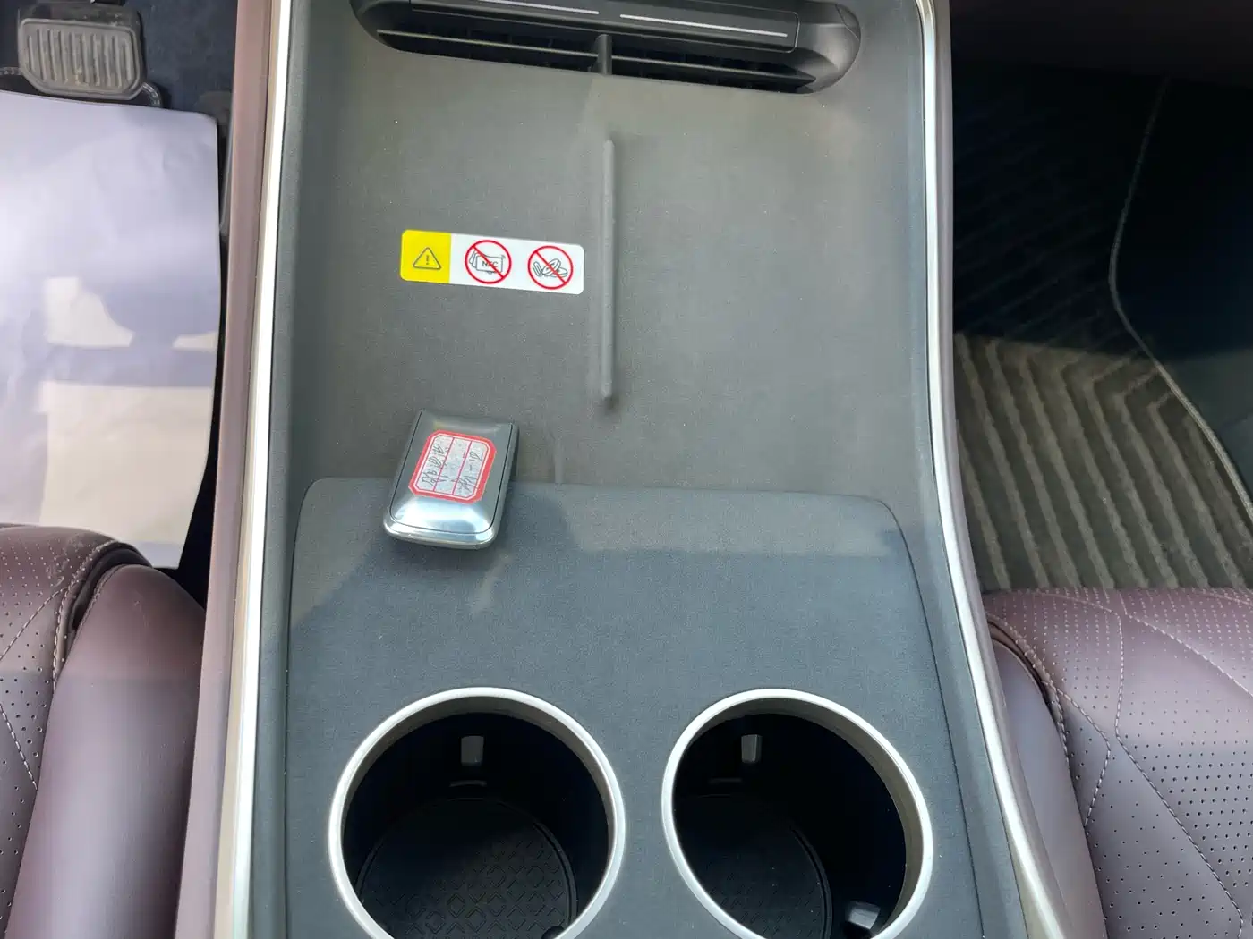Avatr 11 2025 Max Extended Range Edition фото 10