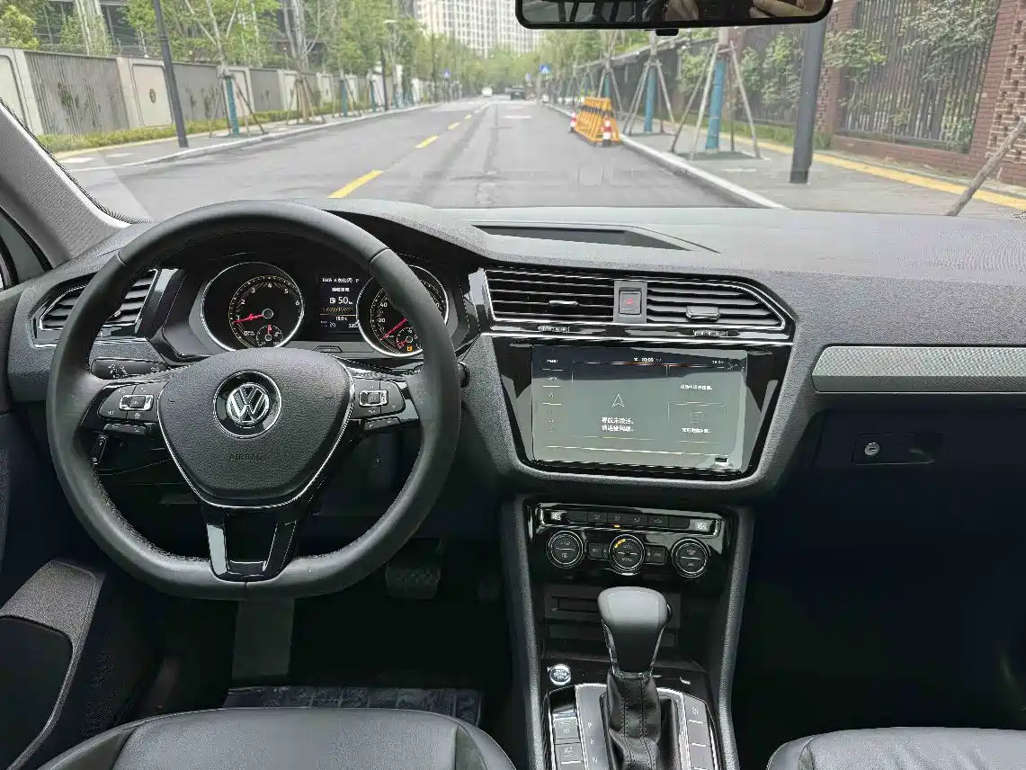 Volkswagen Tiguan L 2020 330TSI Auto 2WD Panorama Comfort China VI фото 15