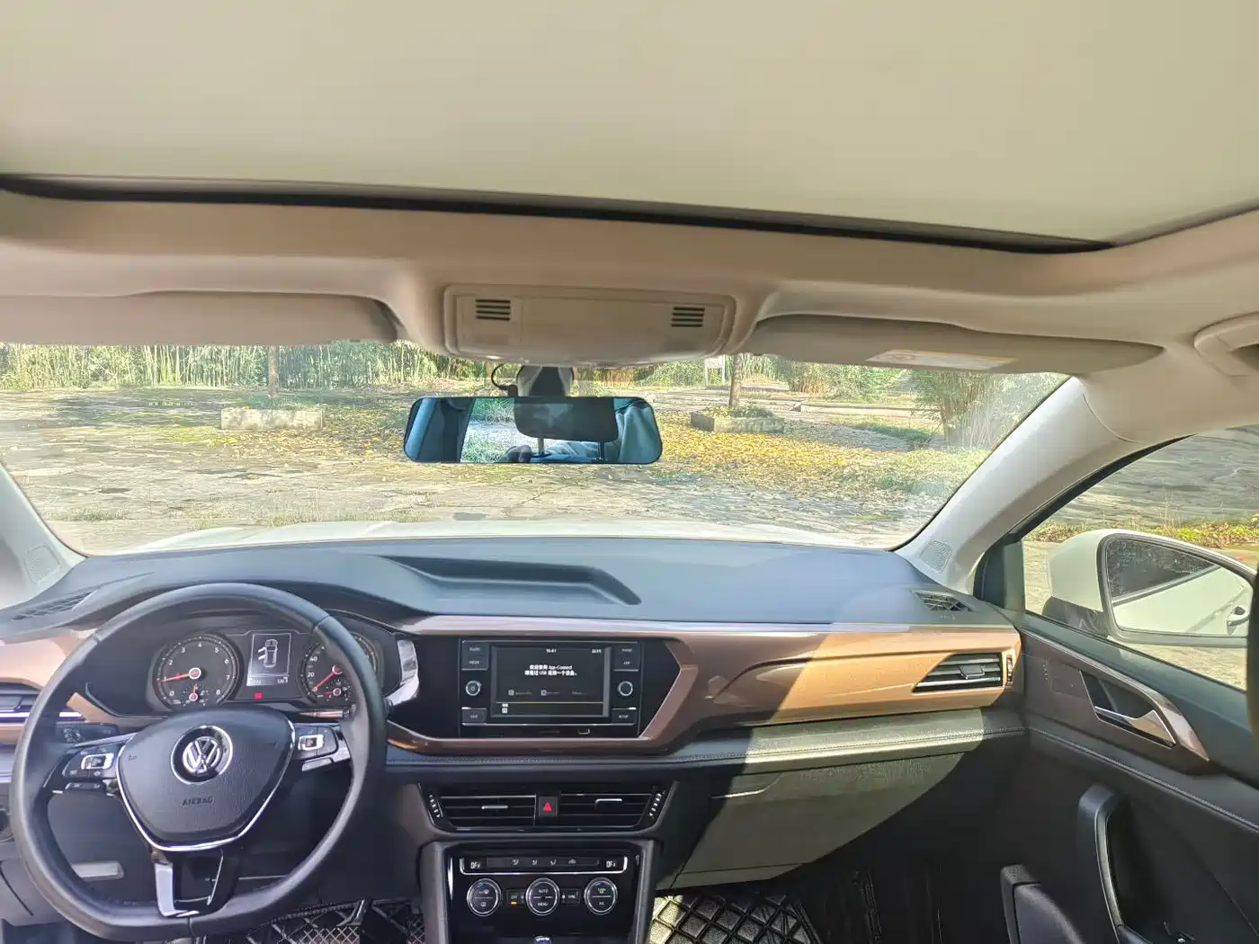 Volkswagen Tharu 2019 2019 280TSI 2WD Comfort Edition China VI