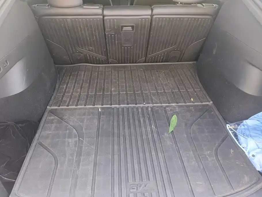 Photo 4 - Tesla Model Y