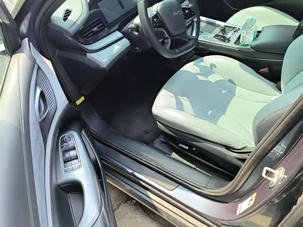 BYD Seal 2023 DM-i 1.5L 121km Luxury фото 16