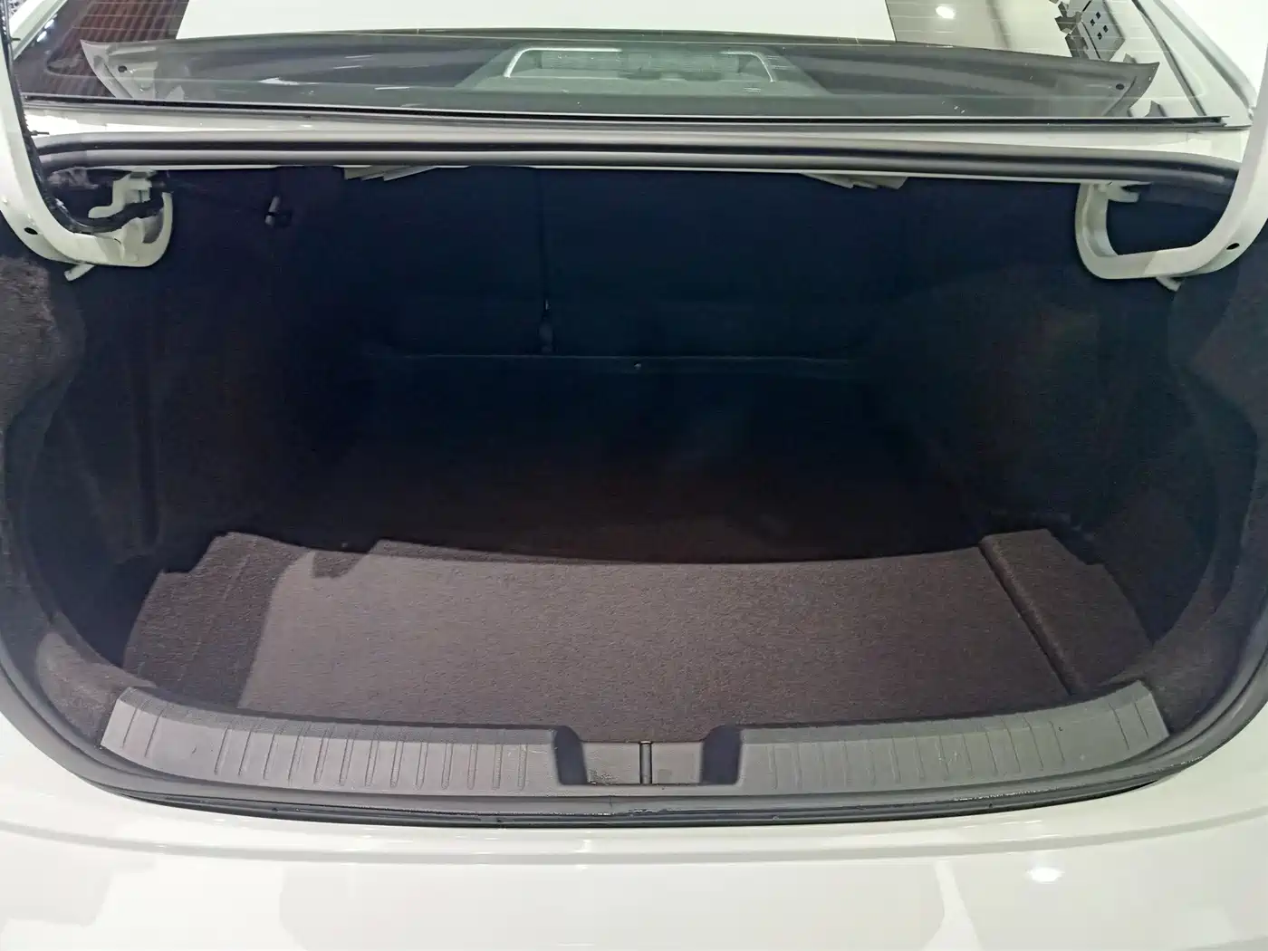 Volkswagen Sagitar 2023 300TSI DSG Surpassing Edition фото 22