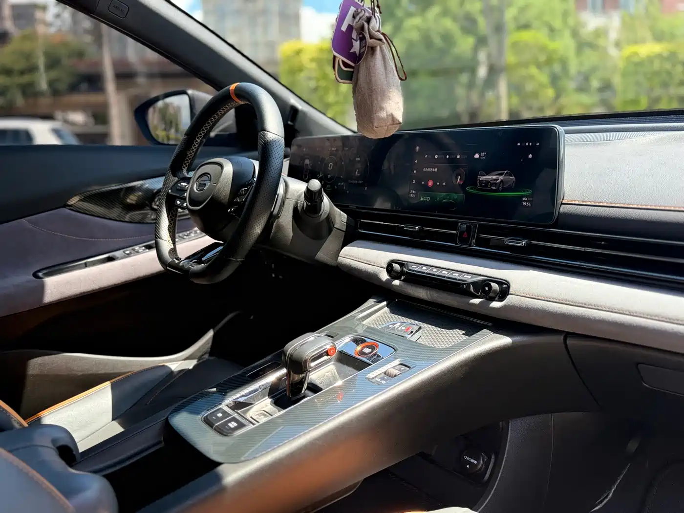 GAC Trumpchi Trumpchi Emkoo 2022 270T DCT J16 R-style Track Edition фото 11