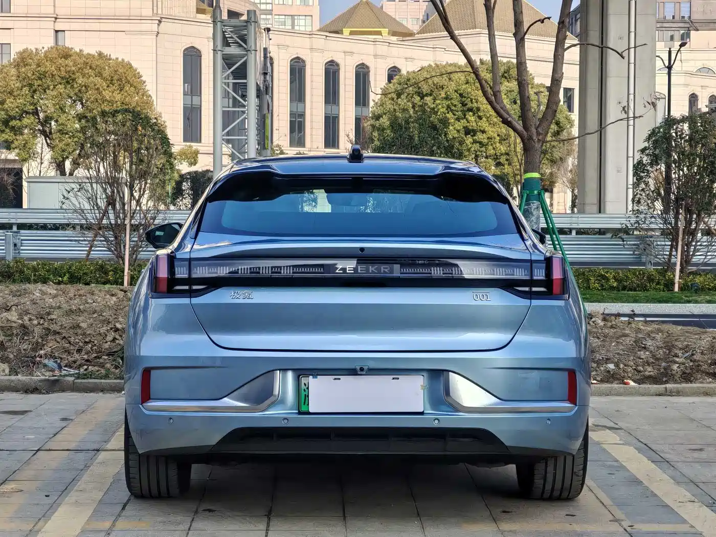 ZEEKR EXTREME KRYPTON 001