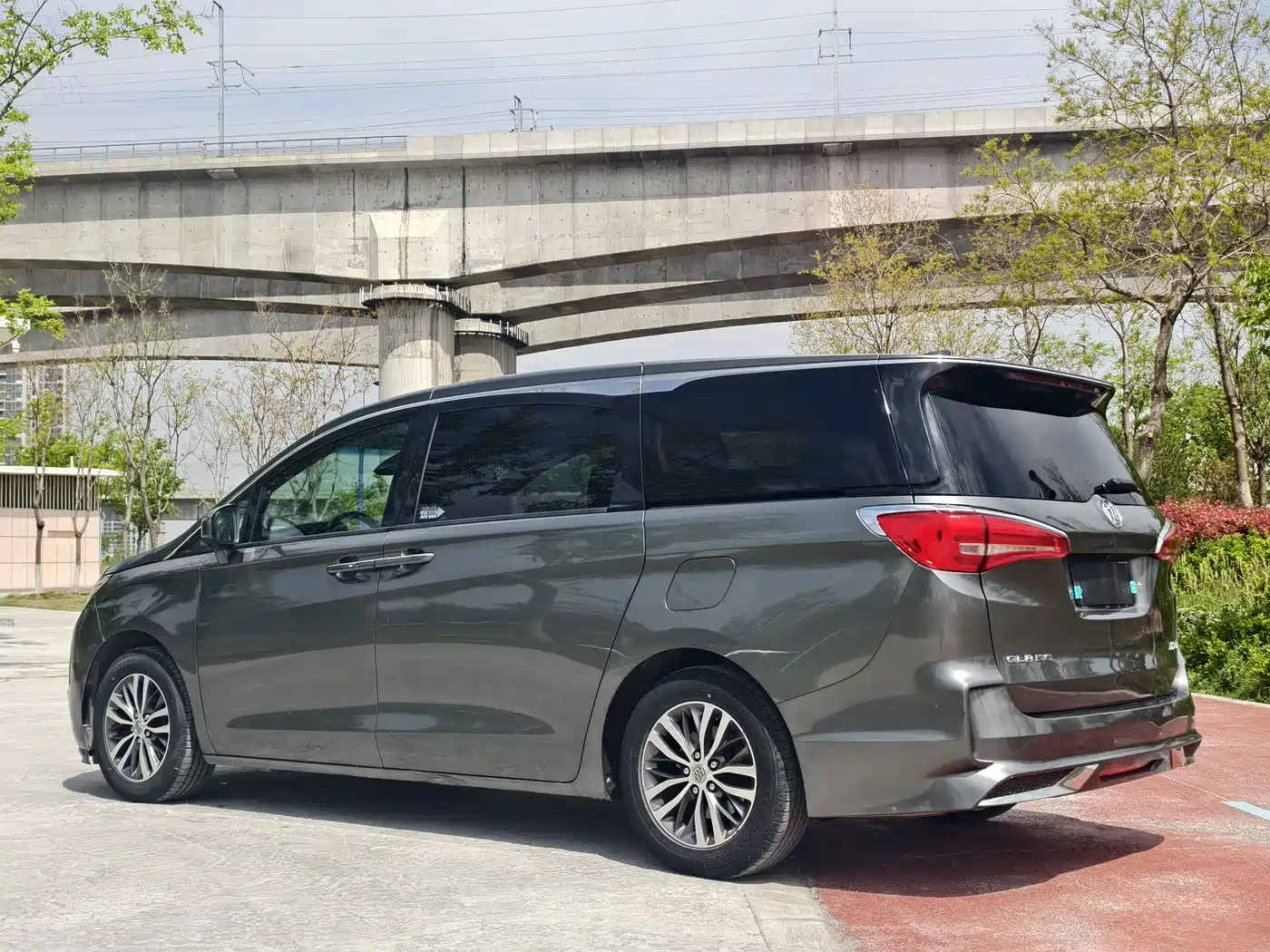 Buick GL8 2017 ES 28T Luxury China V фото 4