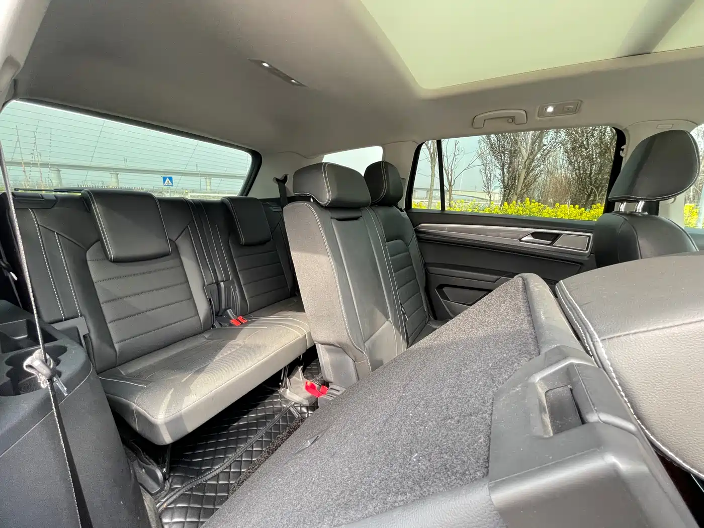 Volkswagen Teramont 2020 330TSI 2WD Luxury China VI фото 16