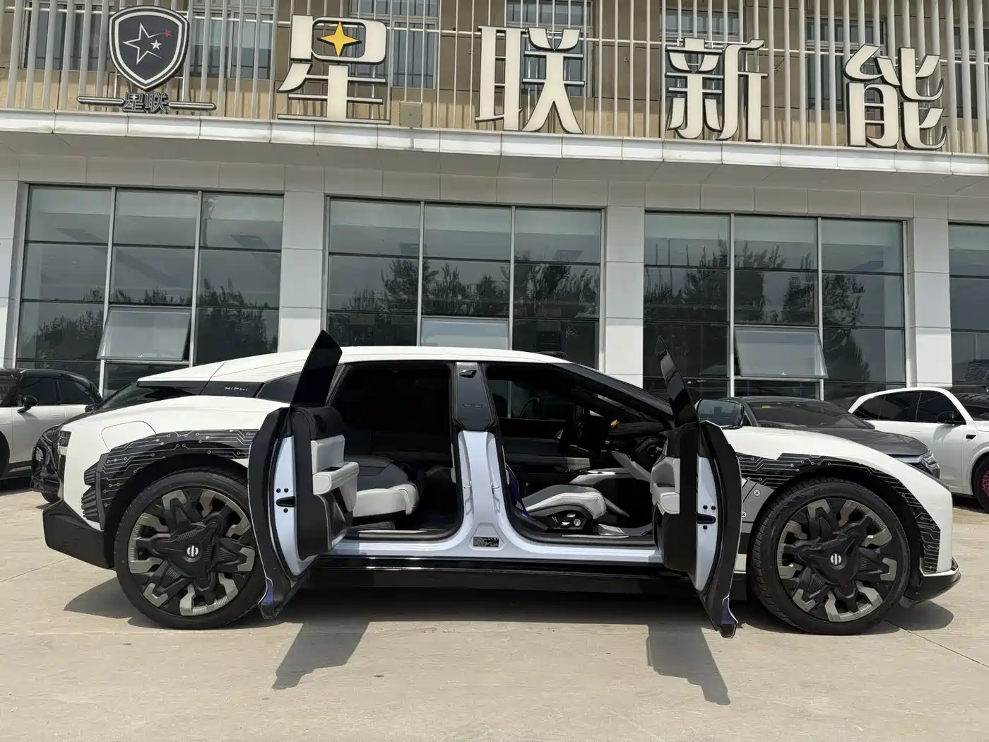 HiPhi Z 2023 2023 4-Seater Edition