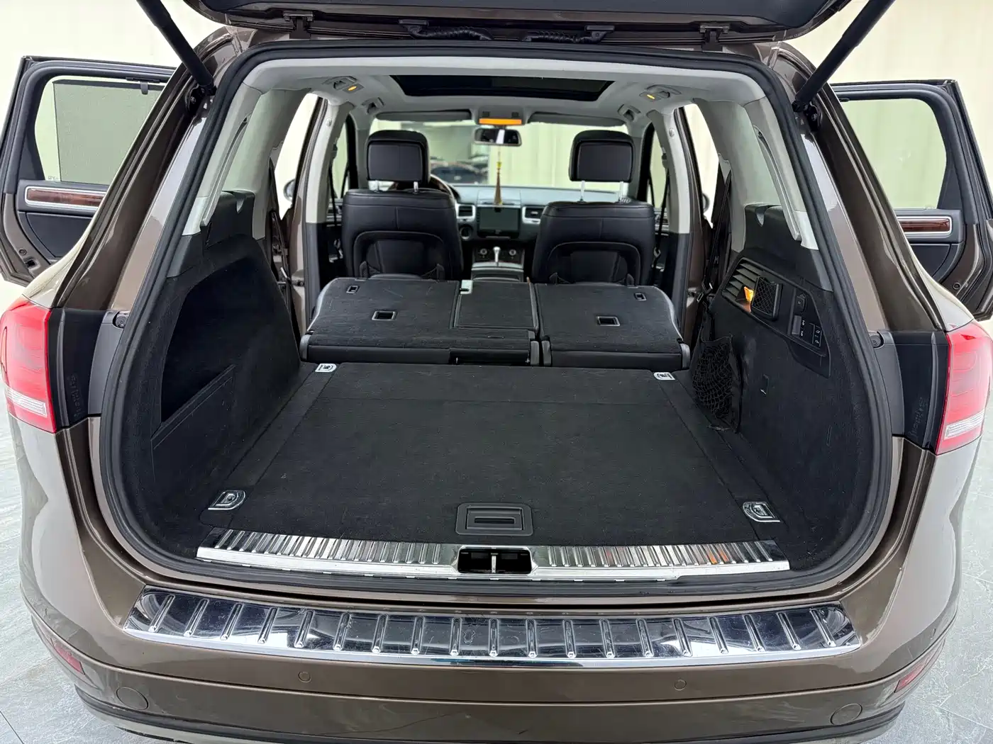 Volkswagen Touareg 2011 3.0TDI Diesel Comfort фото 9