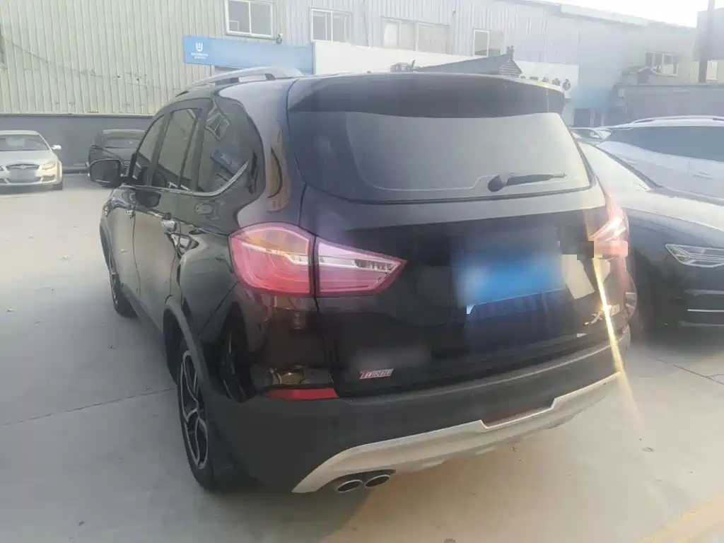 SWM Motor SWM X7 2019 2017 1.5T Automatic Smart Enjoy 7-seater