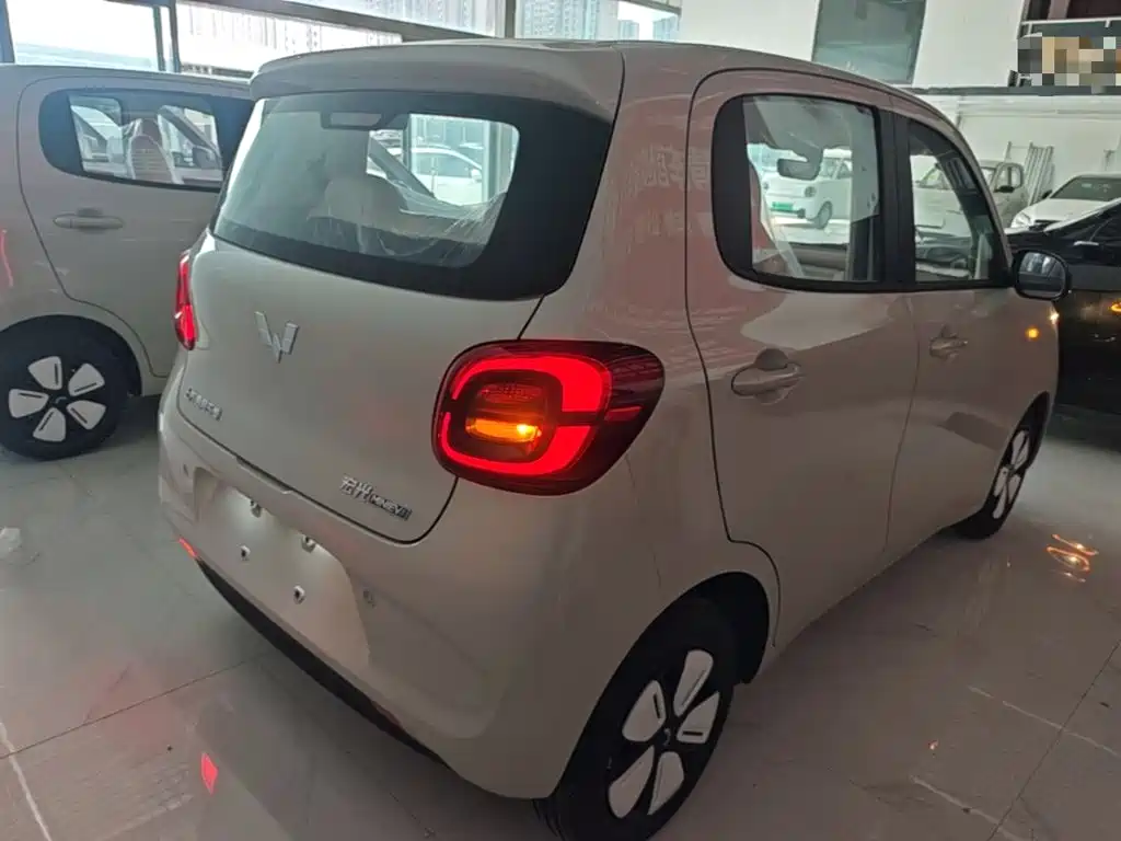 Wuling Motors Hongguang MINIEV 2026 2025 4-Door Advanced