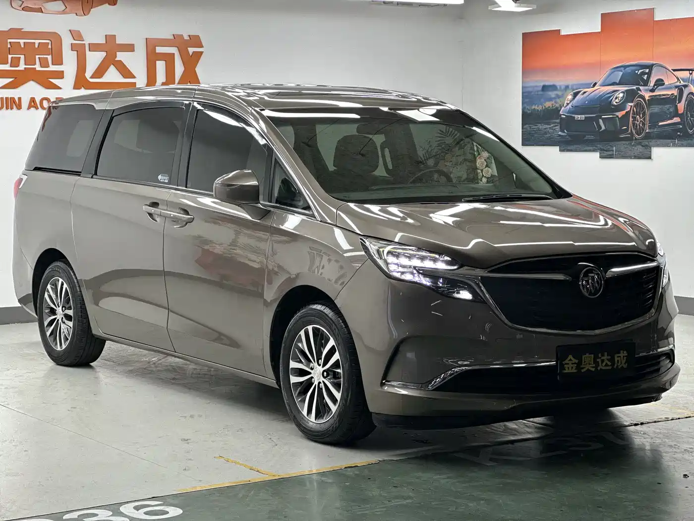 Buick GL8 2020 Model ES Landglory 653T Comfort фото 3