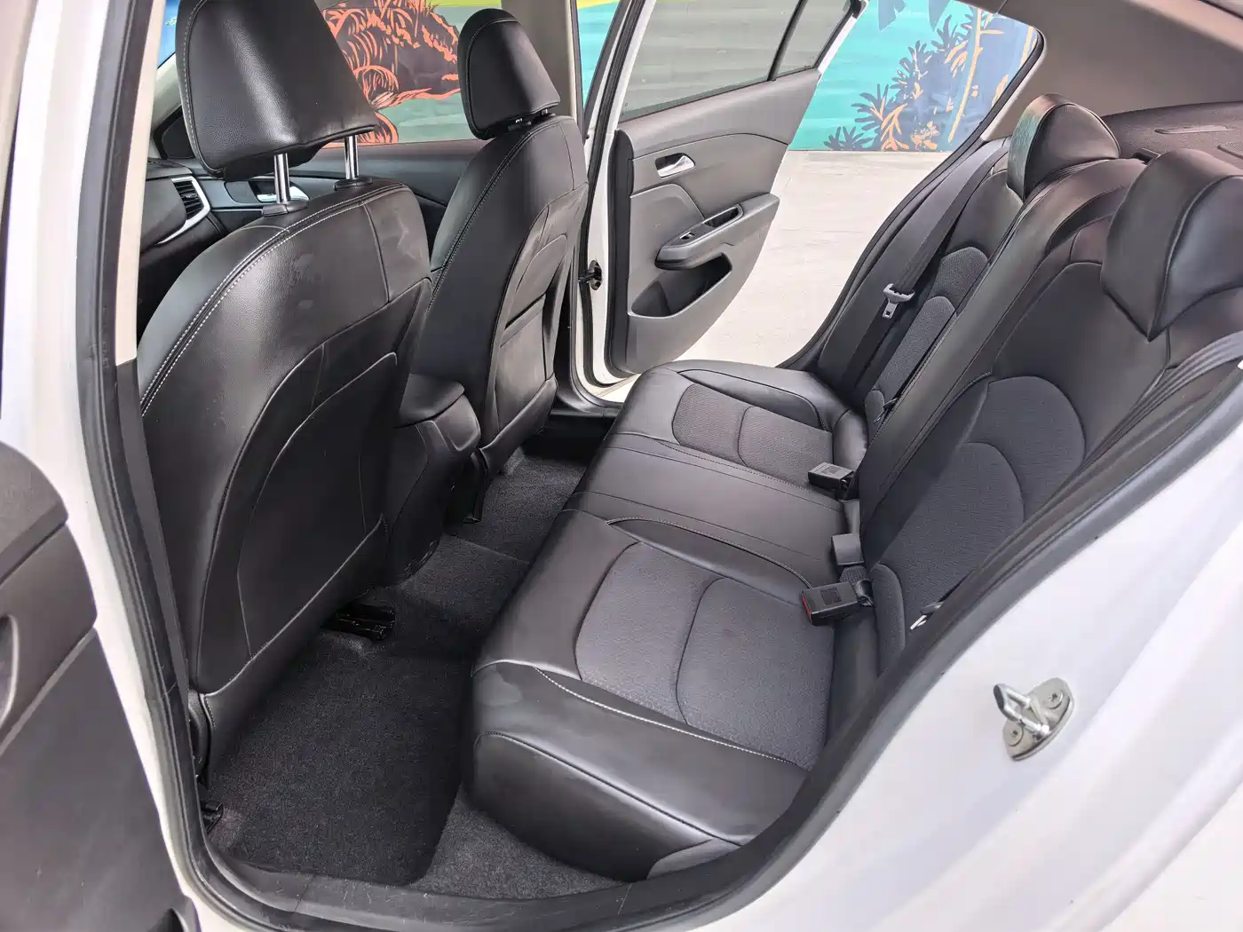 Chevrolet Cavalier 2016 1.5L Manual Delight Edition фото 9