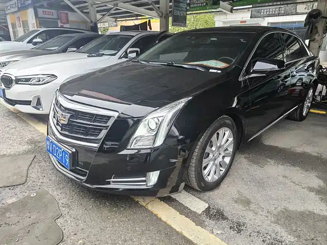 CADILLAC XTS