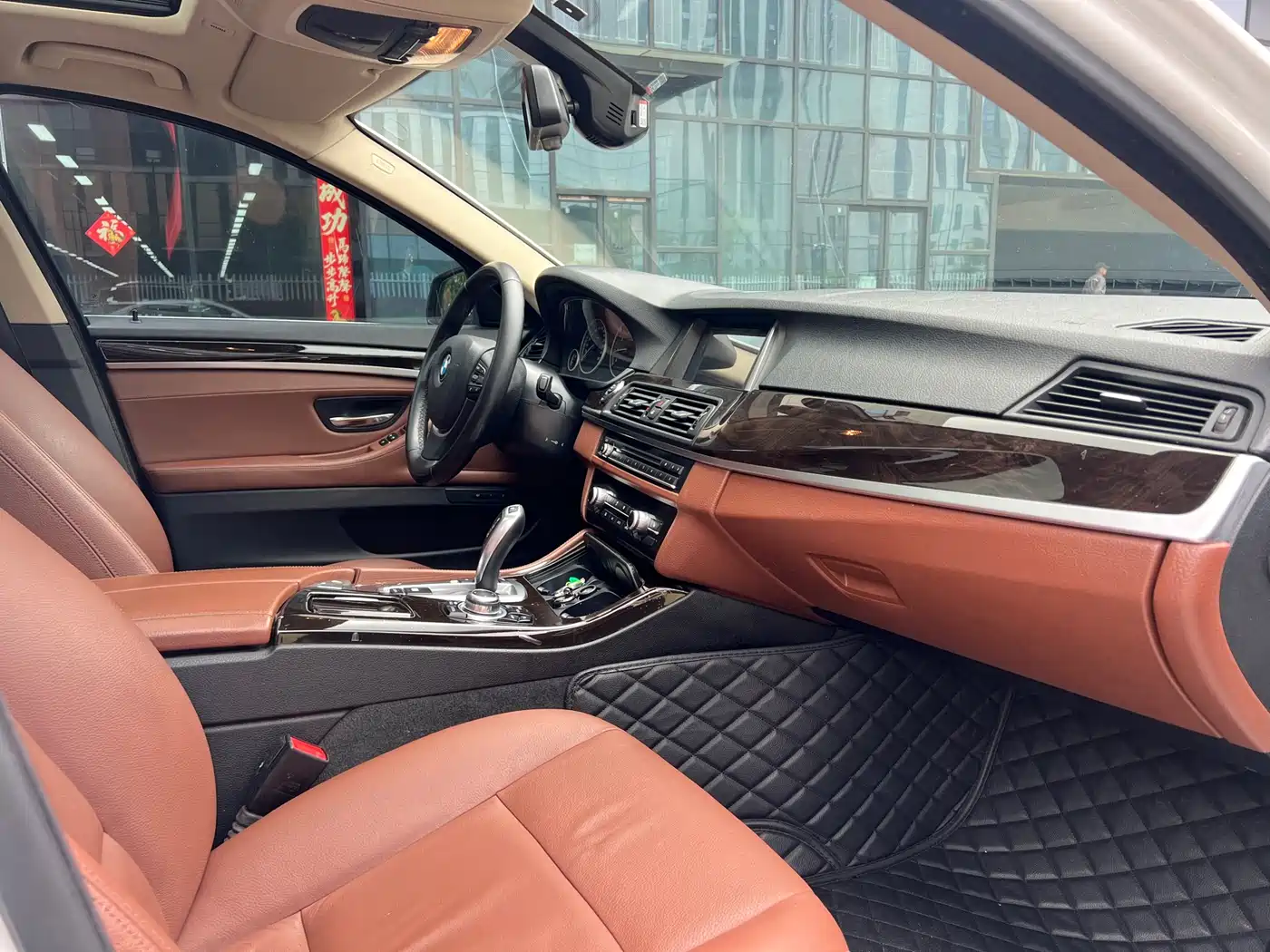 BMW 5 Series 2017 525Li Leading Edition фото 15