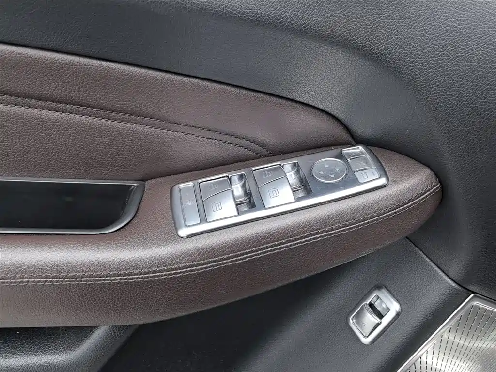 Mercedes-Benz M-Class 2014 ML 400 4MATIC Luxury фото 9