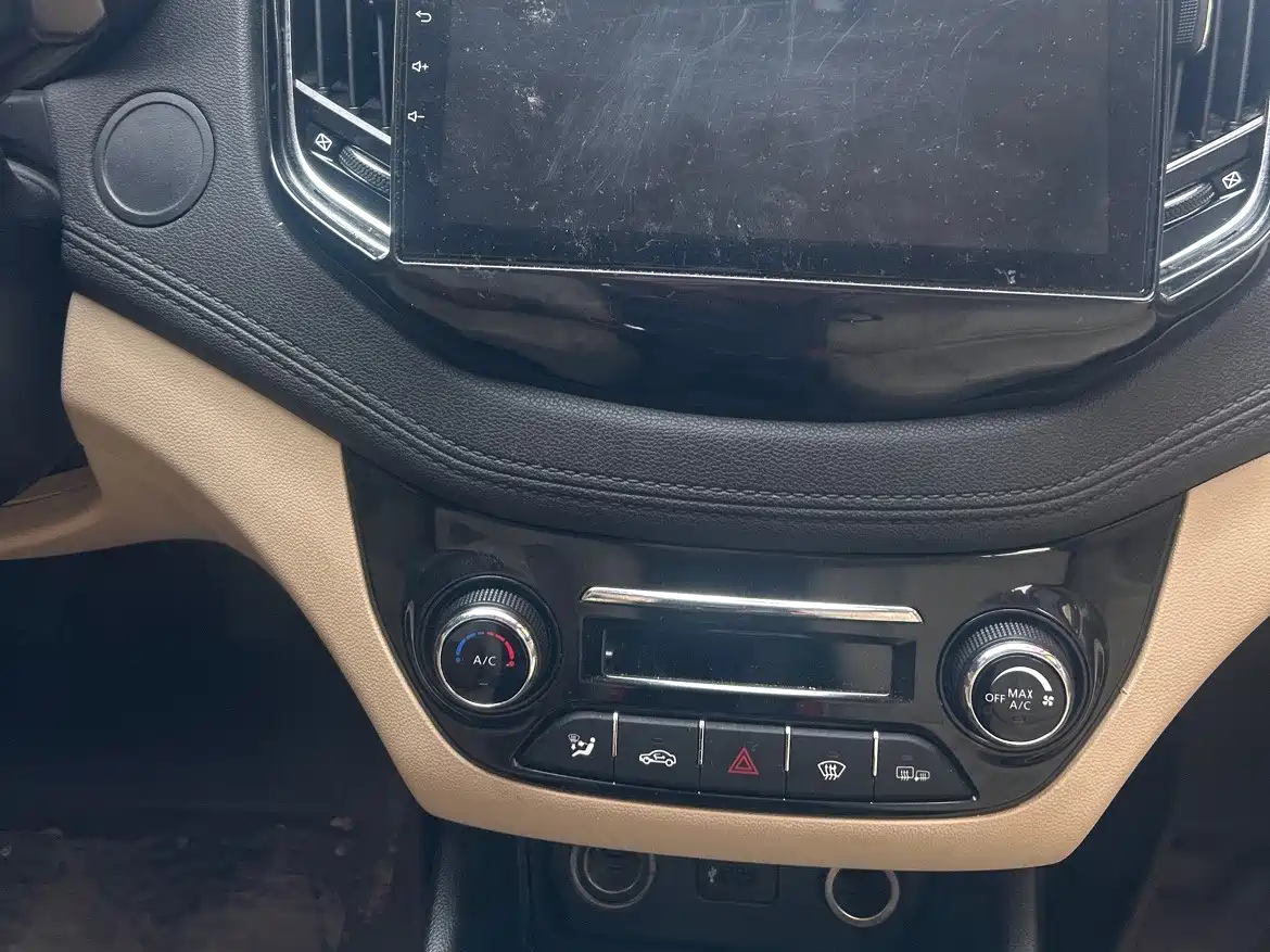 Changan Eado 2016 2015 1.6L Manual Luxury China V