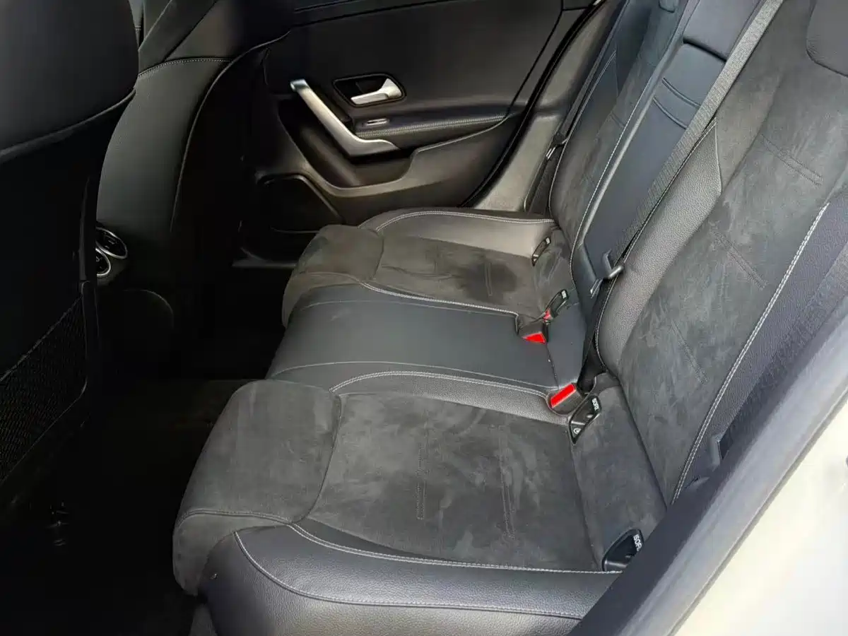 Mercedes-Benz A-Class 2021 A 200 L Sport Sedan Fashion Edition фото 5