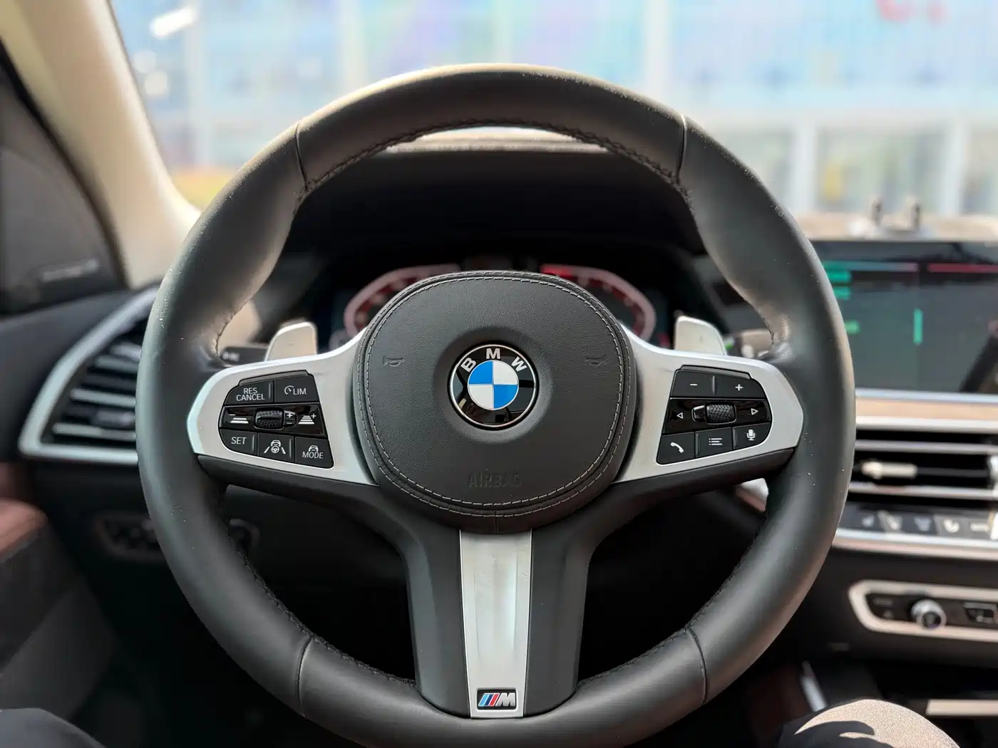 BMW X5 (Import) 2019 xDrive40i Exclusive M Sport Package фото 8