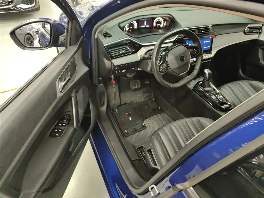 Peugeot 408 2022 1.6T Progressive Edition фото 12