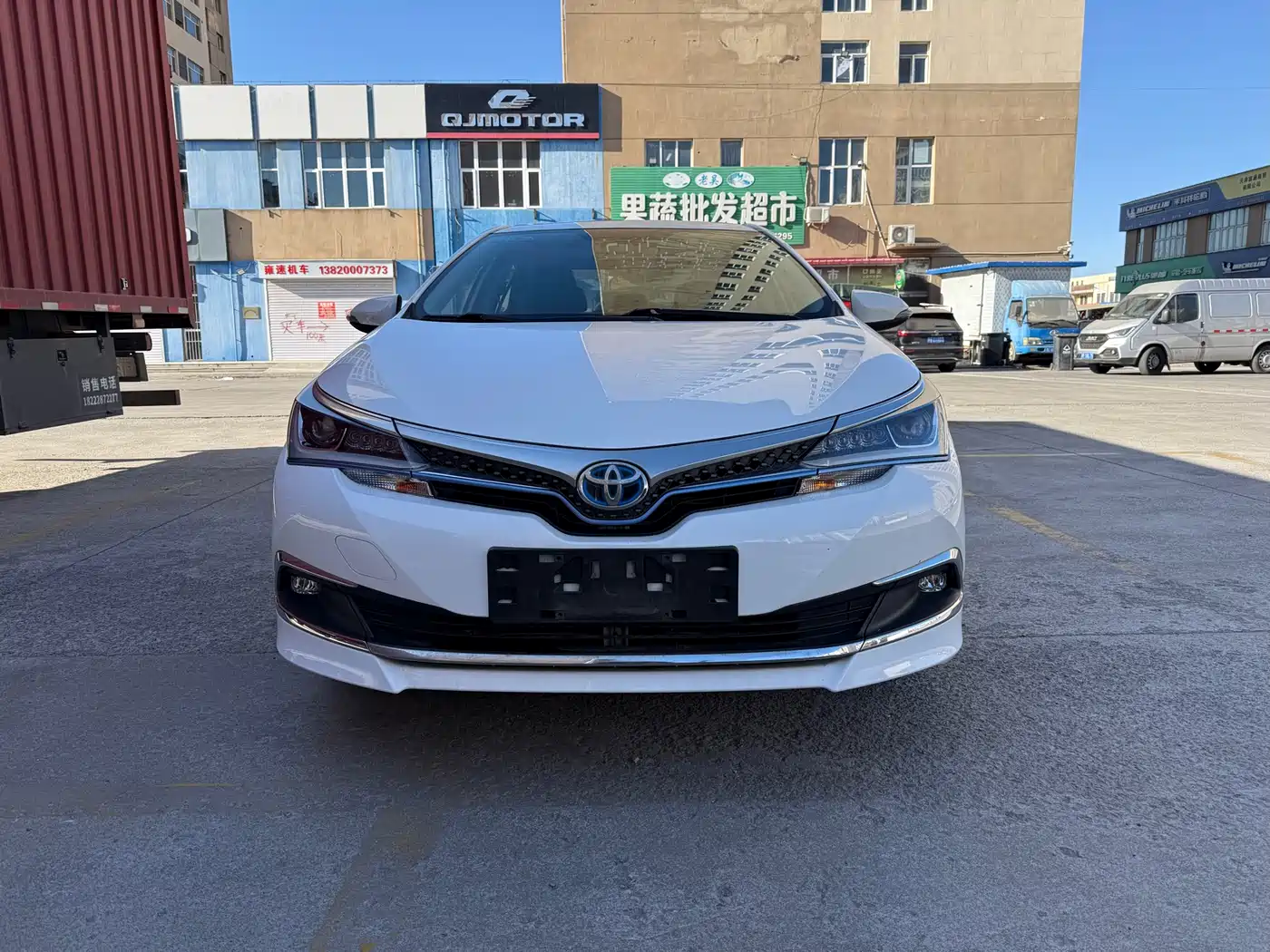 Toyota Corolla Twin Engine E+ 2019 1.8L E-CVT Leading Edition фото 2