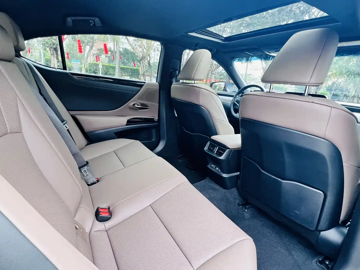 Lexus ES 2021 200 Excellence Edition фото 10