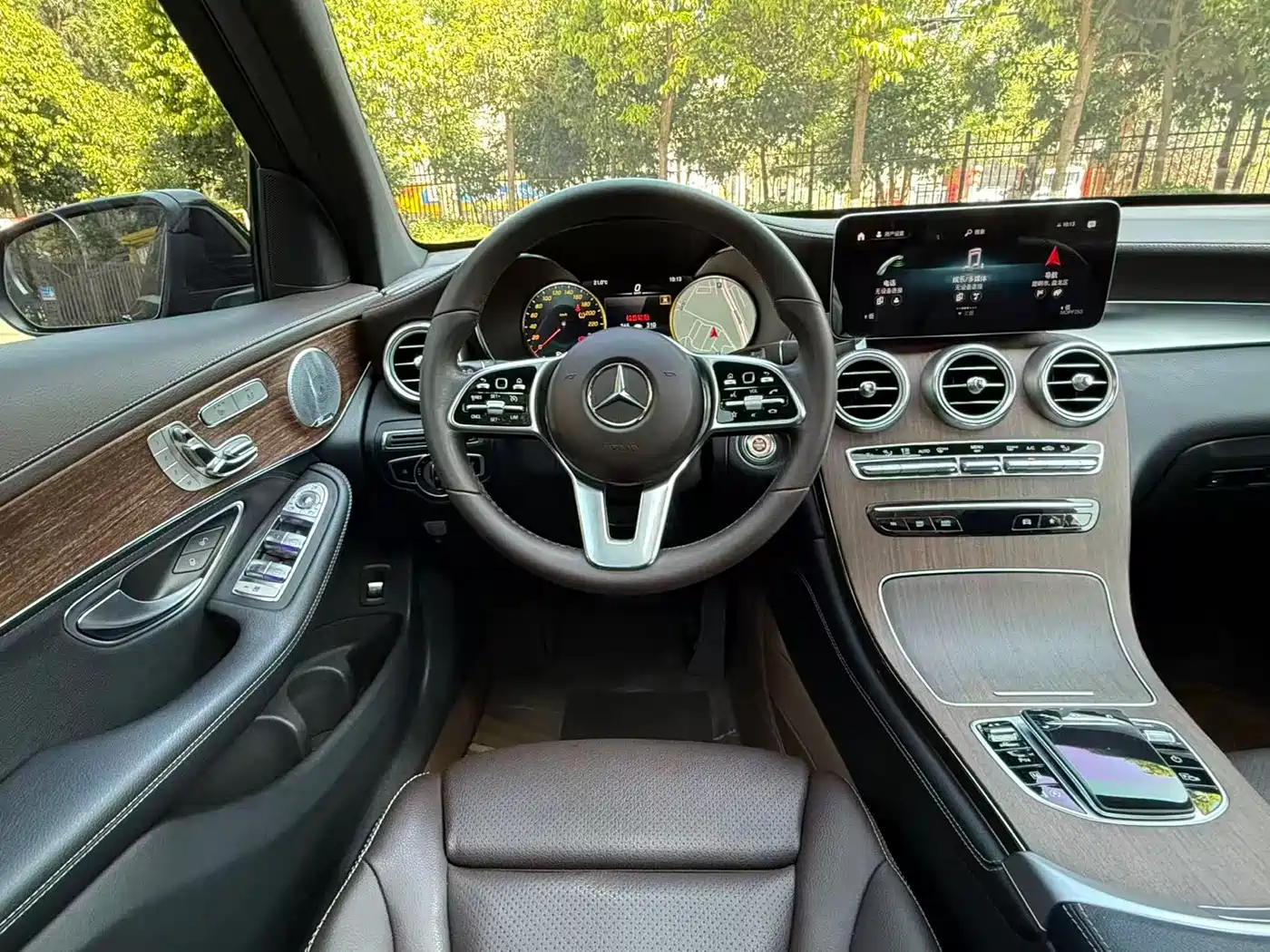 Mercedes-Benz GLC 2020 GLC 300 L 4MATIC Luxury фото 24