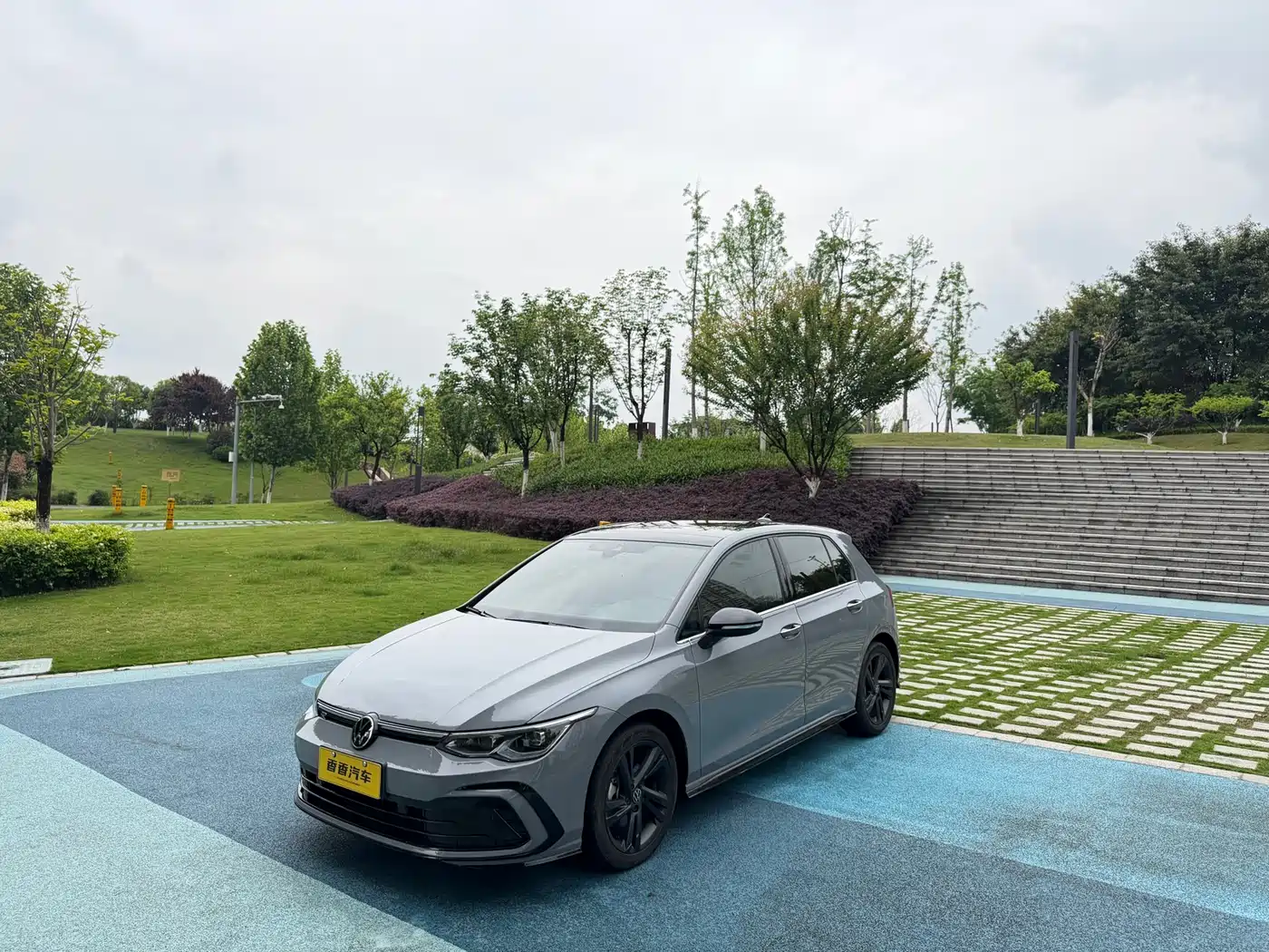 Volkswagen Golf 2021 280TSI DSG R-Line фото 2