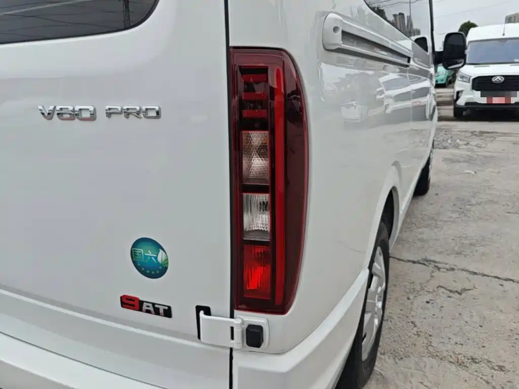 SAIC Maxus Xintu V80 2025 2025 Value Edition Aoyun 2.0T AMT Short Wheelbase Ultra-Low Roof 127Ps 5/6-seater