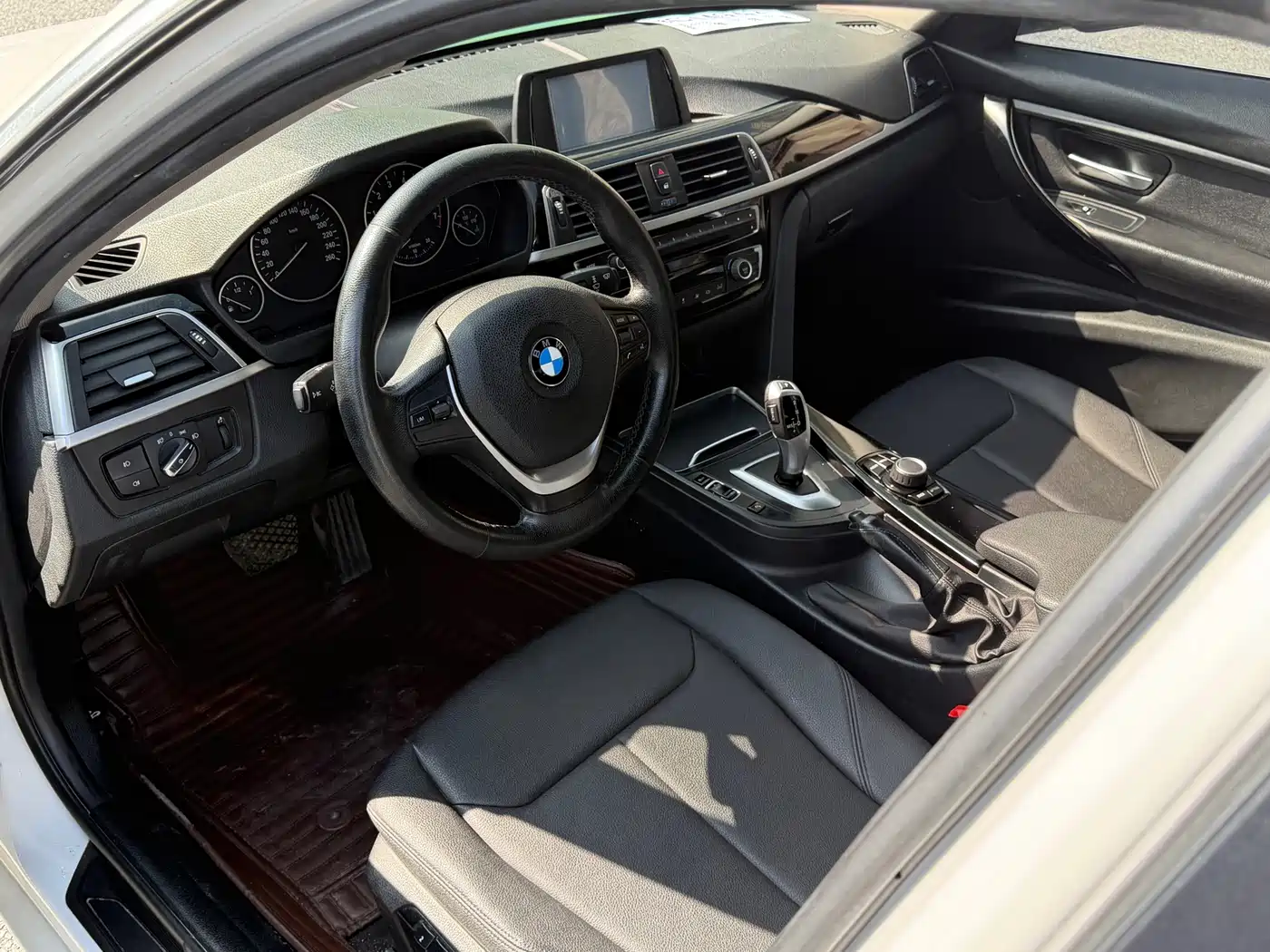 BMW 3 Series 2017 320Li Fashion фото 8