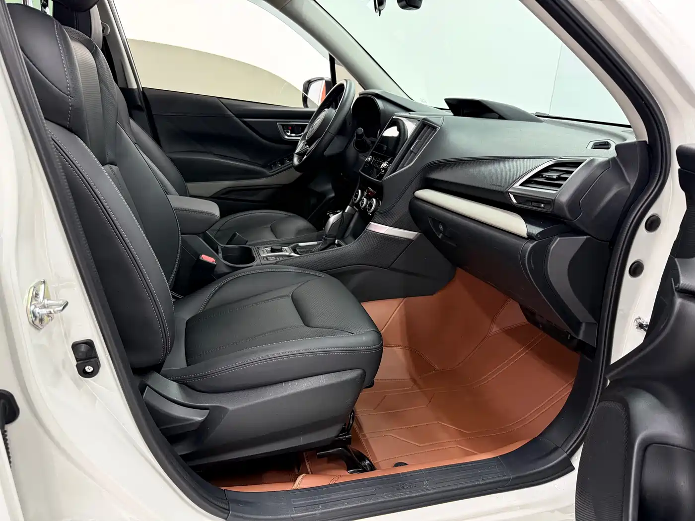 Subaru Forester 2022 2.0i AWD Luxury Edition with EyeSight фото 15