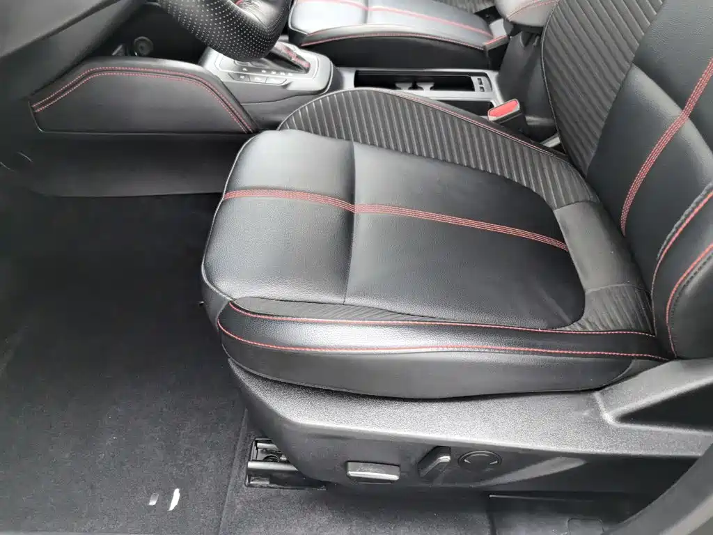 Фото 20 - Ford Focus