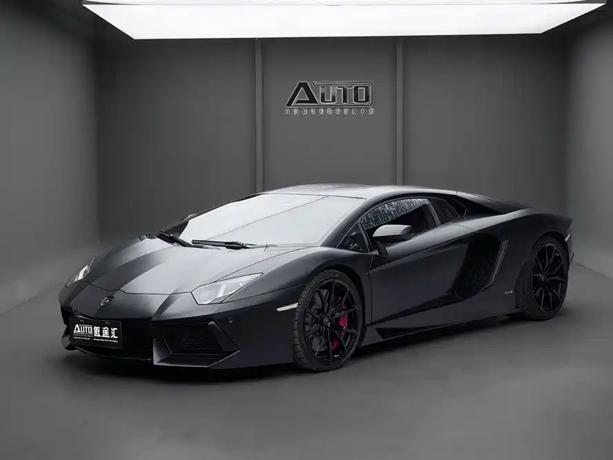 Lamborghini Aventador 2011 LP 700-4 фото 3