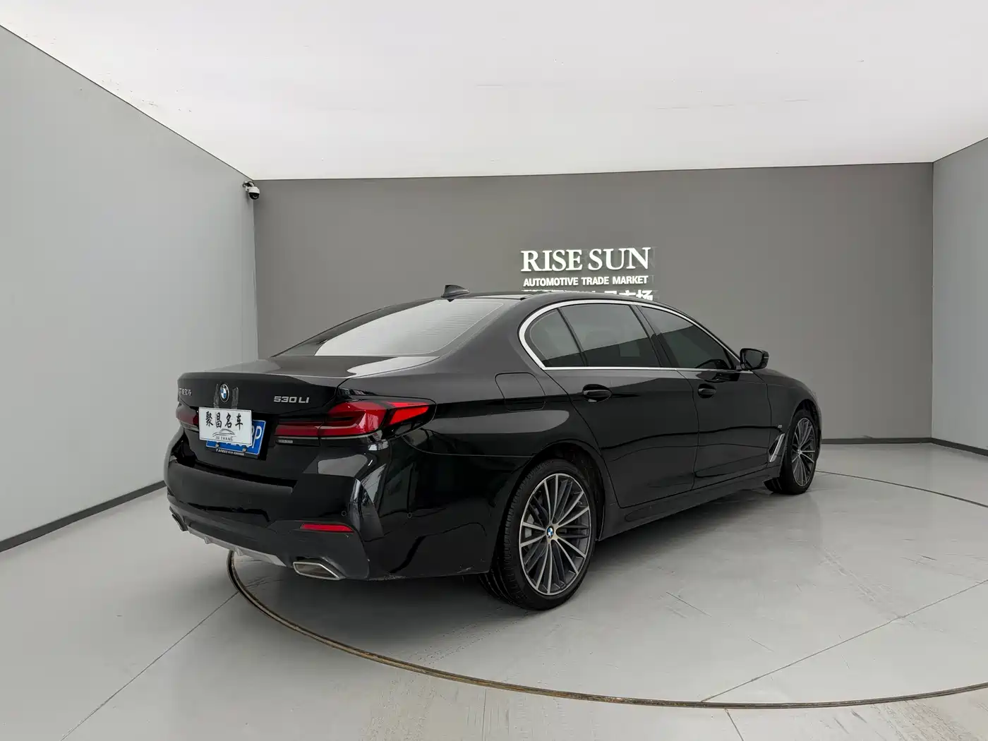 BMW 5 Series 2023 530Li Leading M Sport Package фото 7