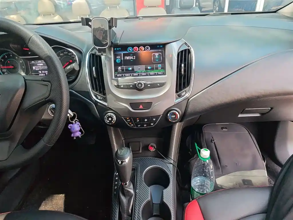 Chevrolet Cruze 2018 320 Automatic Pioneer Sunroof Edition фото 13