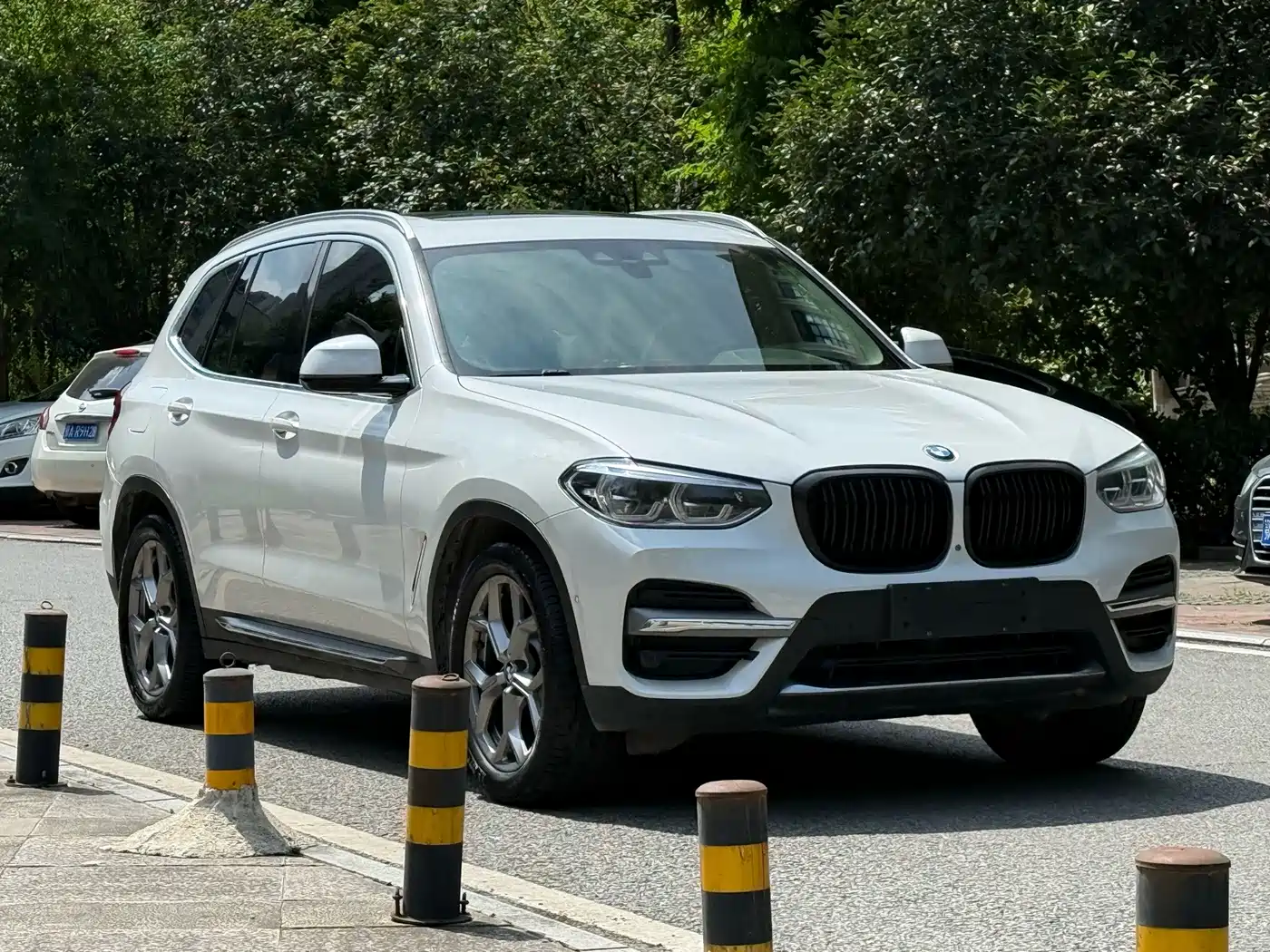 Фото 2 - BMW X3