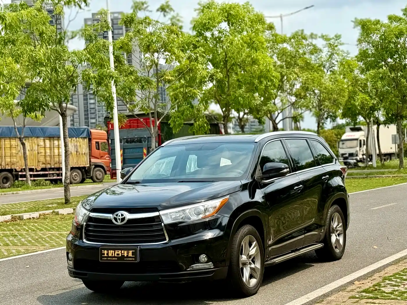 TOYOTA HIGHLANDER