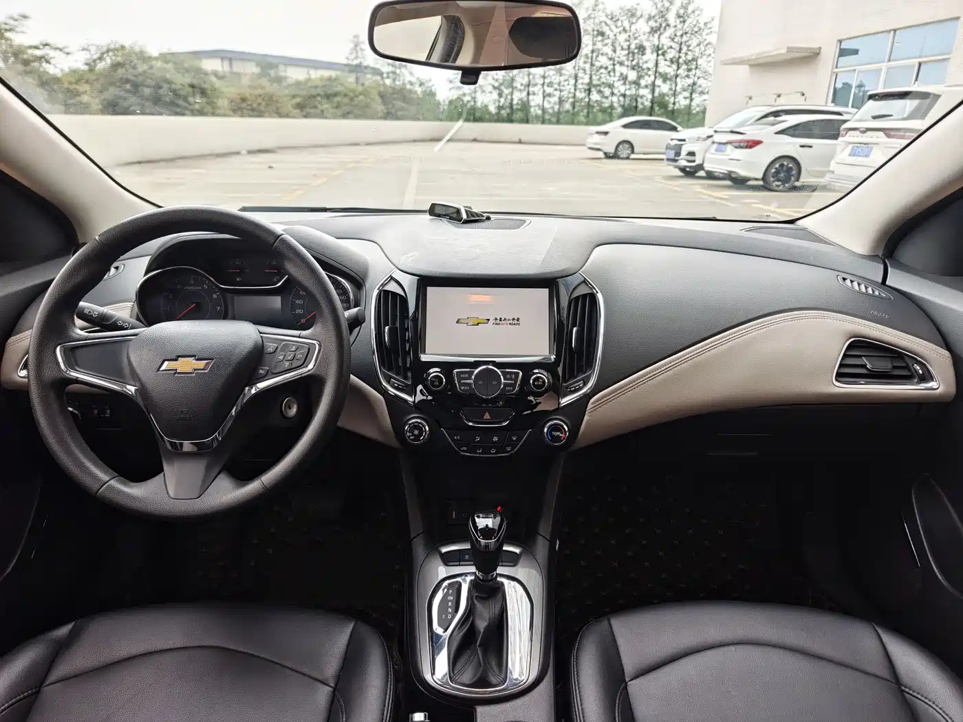 Chevrolet Cruze 2015 1.5L Automatic Luxury Edition фото 12