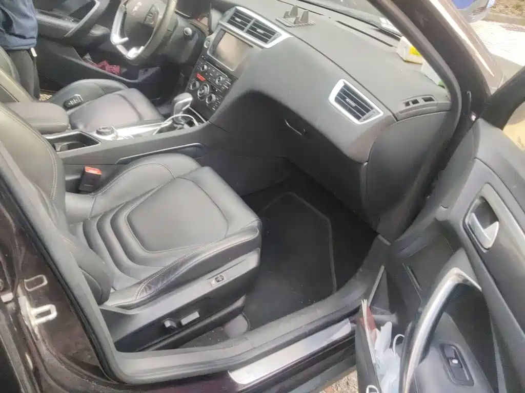 DS 6 2017 2016 1.6T Luxury THP160