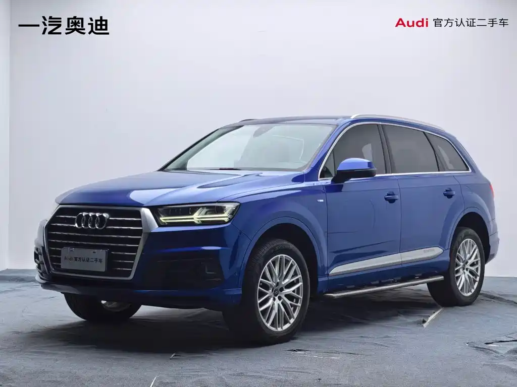 Фото 1 - Audi Q7