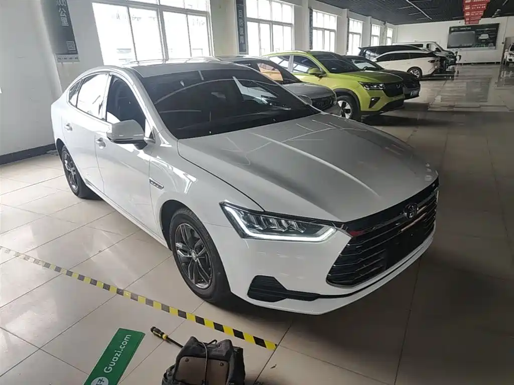 BYD Qin Pro 2019 Super Edition 1.5TI Automatic Smart Connected Feng Shang Type China VI фото 4