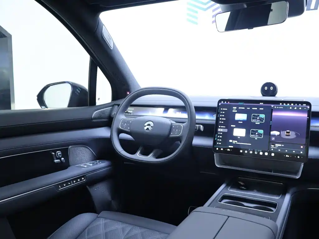 NIO ES8 2026 2025 Model 6-Seat Executive Luxury Edition