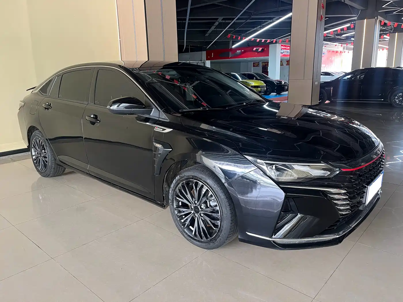 DONGFENG YI HYUN MAX