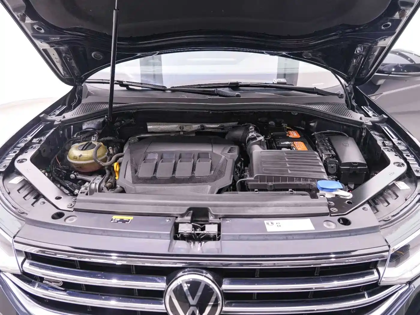 Volkswagen Tiguan L 2022 330TSI Auto 2WD R-Line Premium Edition фото 22