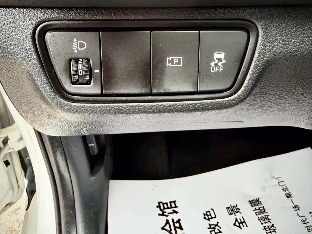 Kia K3 2023 Model 1.5L CVT Luxury Edition фото 22
